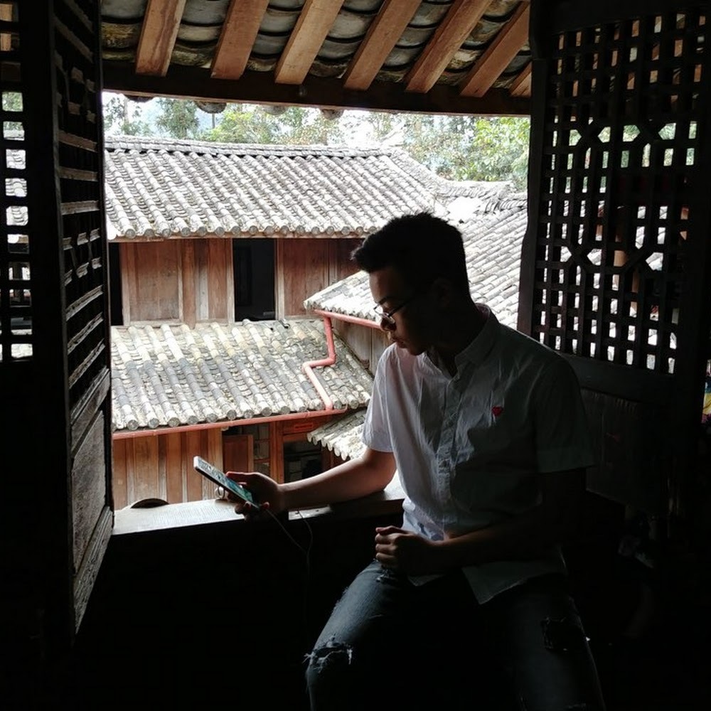 Meet your Posher, Minh vũ